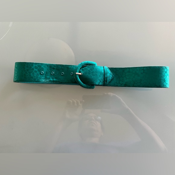 Argenti Unique emerald green 100% satin silk belt 2" wide silk buckle 32" waist - Picture 5 of 7